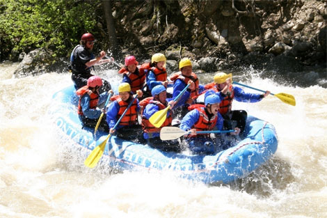 water_rafting_in_montana_river